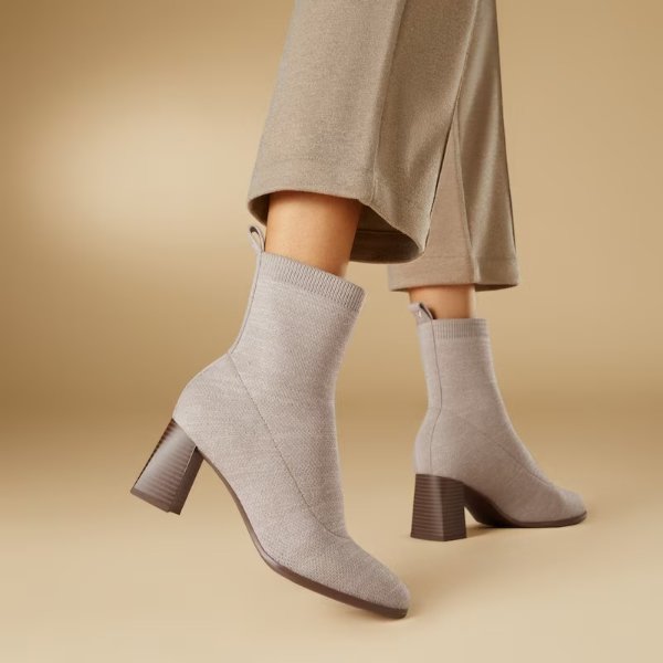 Round-Toe Wool Water-Repellent Heeled Boots (Thalita)