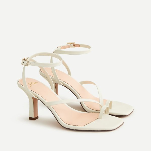 Strappy toe-ring heeled sandal