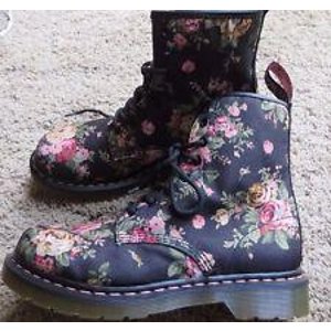 Dr. Martens Women's 1460 Re-Invented Victorian Print Lace Up Boot @ Amazon.com