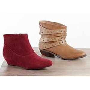 Select Kenneth Cole,Steve Madden and more Women's Boots @ MYHABIT