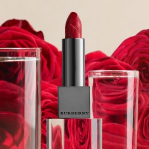 Burberry 彩妆热促 收经典格纹口红、气垫唇釉、气质香水