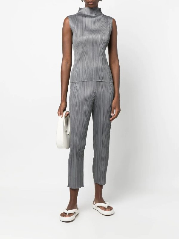 plisse slim-cut cropped trousers