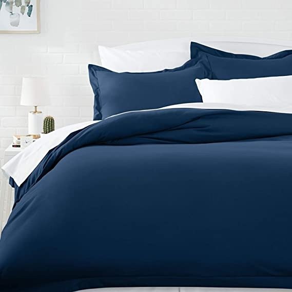 Amazon Basics Light-Weight Microfiber Duvet Cover Set with Snap Buttons - Full/Queen, Navy Blue