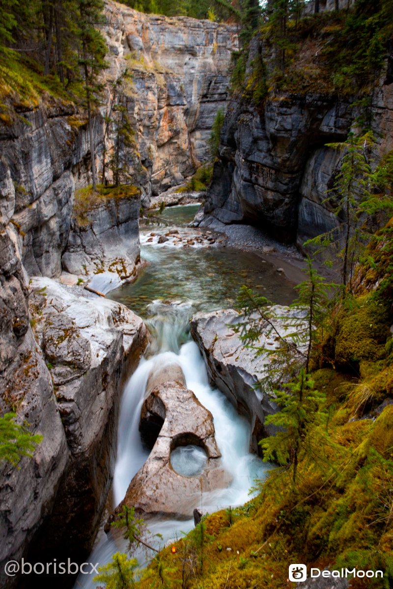 maligne_canyon_2.jpg