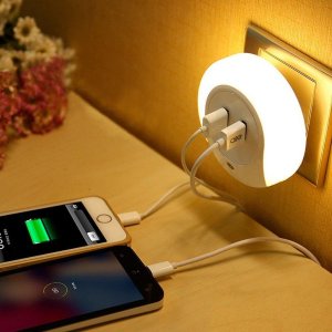 GRDE LED Night Light with Dusk to Dawn Sensor and Dual USB Wall Plate Charger