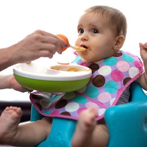 Lansinoh mOmma Mealtime Developmental Meal Set @ Amazon