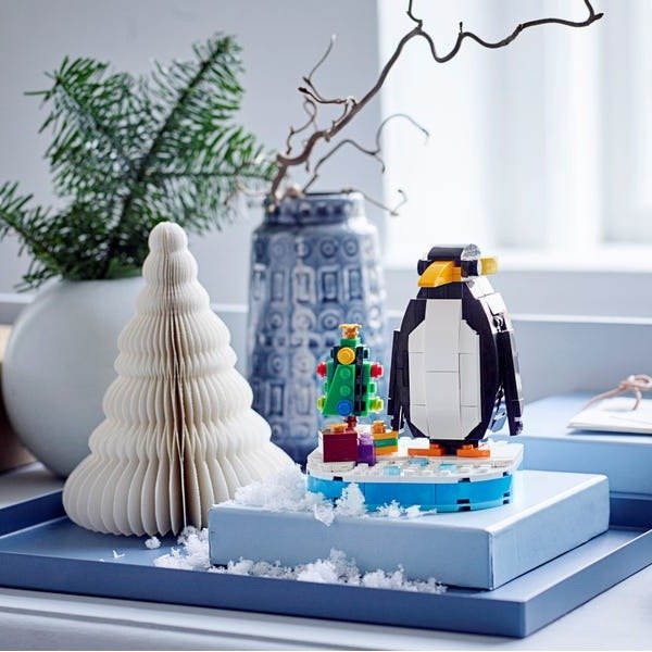 Christmas Penguin 40498 | Other | Buy online at the Official LEGO® Shop US