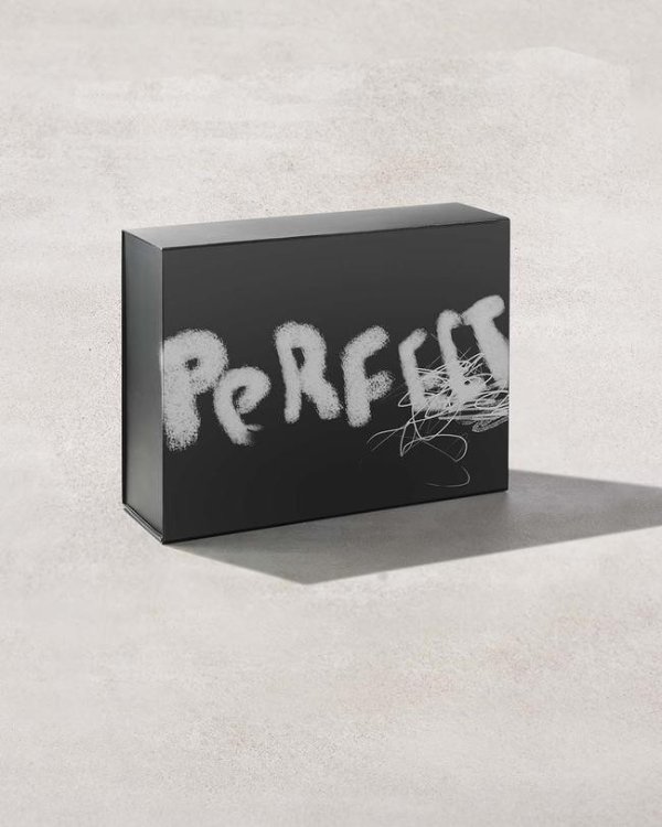 FB_HOL2021_I_T2PRODUCT_CONCRETE_FENTY_FAM_VIP_DROP_VALUE_SET_OUTERPACKAGING_1200x1500_47ed1691-1f83-4579-85b9-eda9c60a358a_650x.jpg