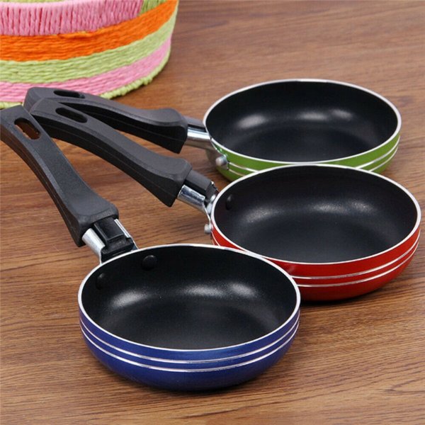 1.58US $ 28% OFF|12cm Portable Cooking Pan Durable Non Stick Pans Frying Pan with Handle Suitable for Frying Eggs Breakfast Pan Kitchen Tool|Pans| - AliExpress
