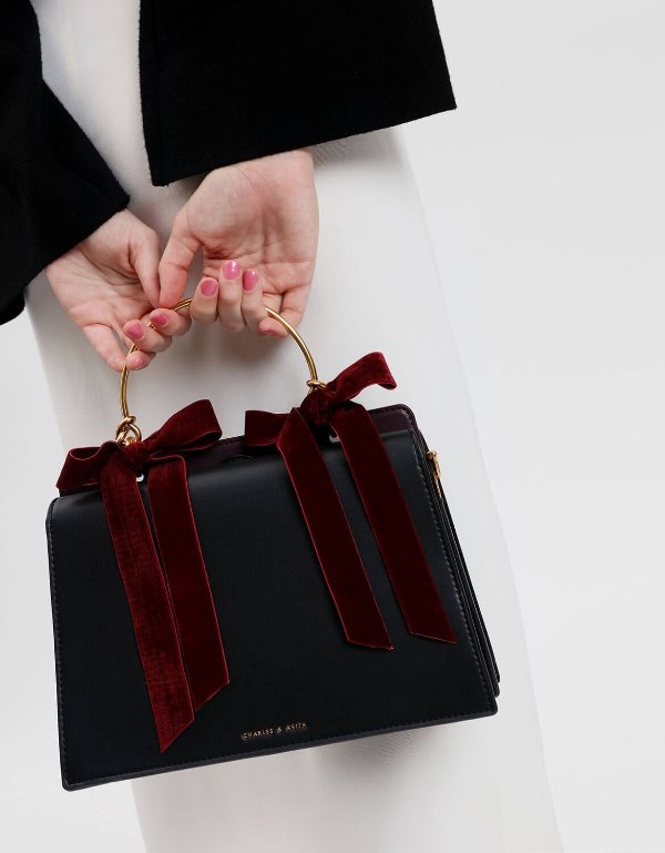 Black Velvet Bow Detail Handbag | CHARLES & KEITH