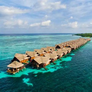 5-Night Maldives Tour with Hotels and Air