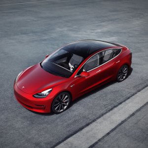 Tesla Model 3 登顶英国汽车销量王