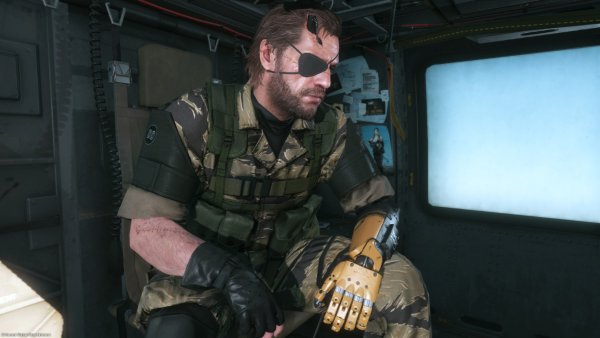 mgsv-the-phantom-pain-comparison-screen-playstation-4.jpg