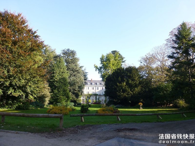 Angers,_Jardin_de_l'hôtel_de_la_préfecture