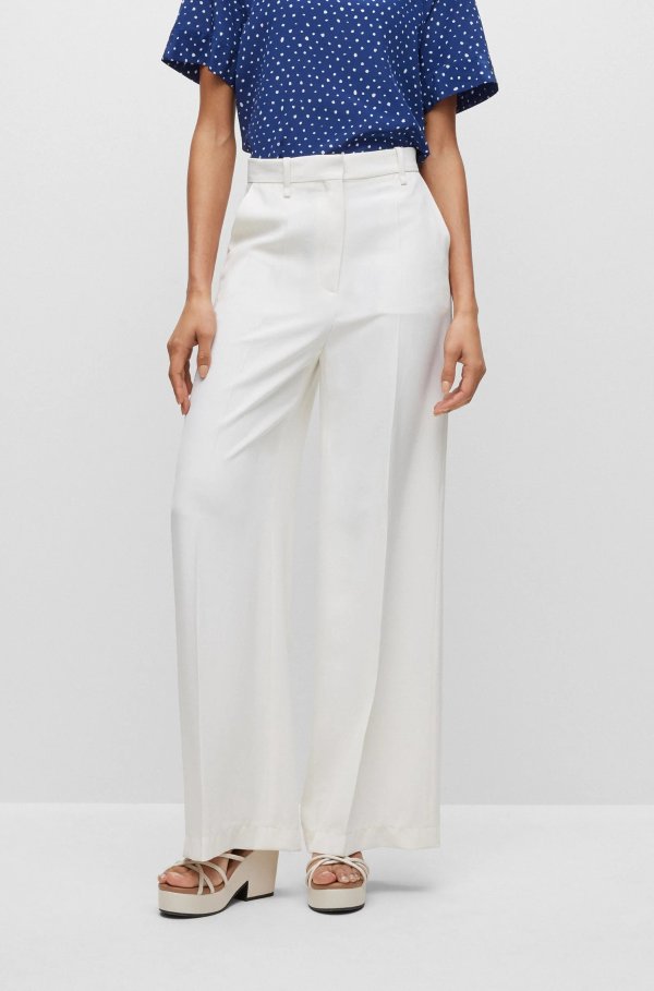Relaxed-fit trousers with a wide leg