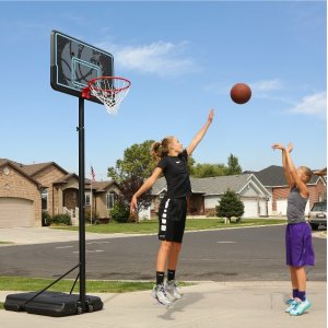 Lifetime 可移动篮球架 让你在自己后院玩翻天