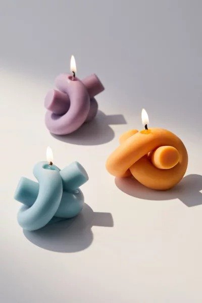 Knot Shaped Candle