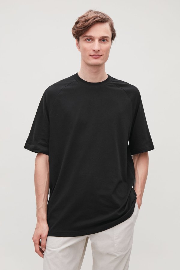 RELAXED MOCK-NECK T-SHIRT