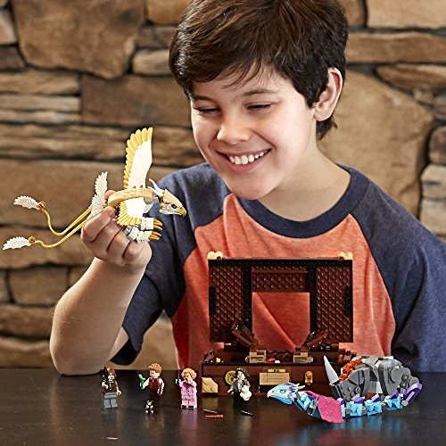 Harry Potter Newt´s Case Magical Creatures Building Kit (694 Piece), Multicolor @ Amazon