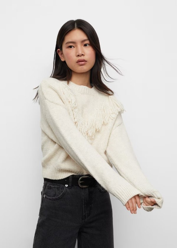 Fringes detailed sweater