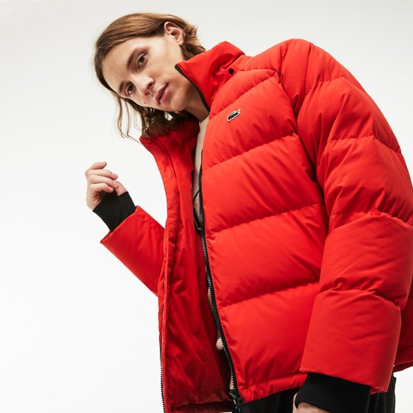 红色保暖外套