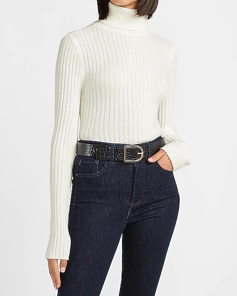 Wide Ribbed Turtleneck Sweater