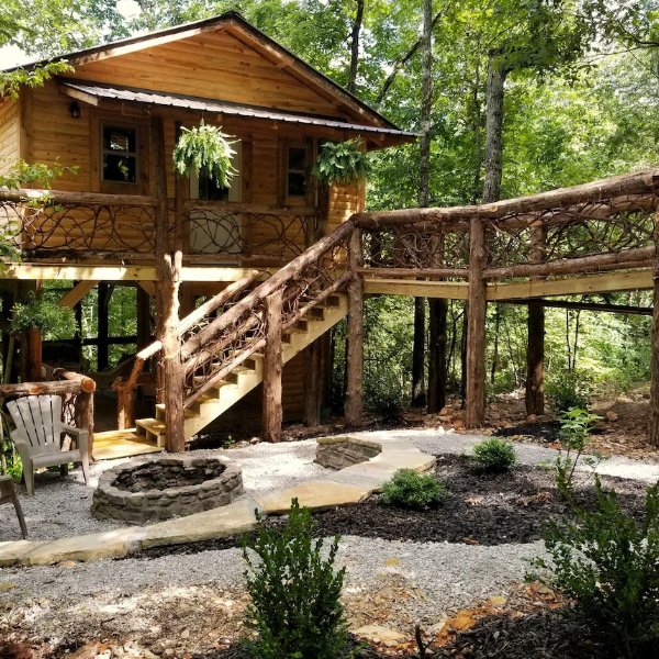 87Getaway Treehouse Escape - 山景城的树屋 出租, 阿肯色州, 美国