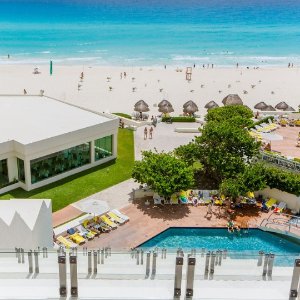 4- or 6-Night All-Inclusive Park Royal Cancun Stay