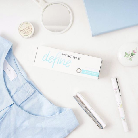 1 Day Acuvue Define Radiant Charm with LACREON | lenspure