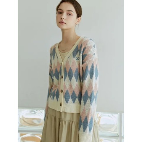 YAN13Argyle Cardigan_Cream