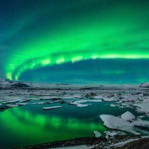 7-Day Iceland Vacation with Hotel and air
