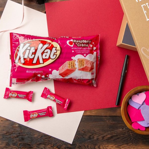 Kit Kat, Valentine's Raspberry Creme Miniatures Candy, 9 Oz.