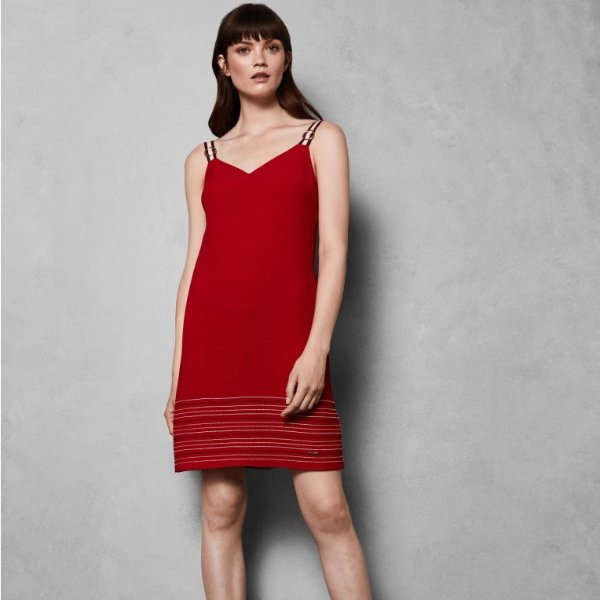 小红裙
