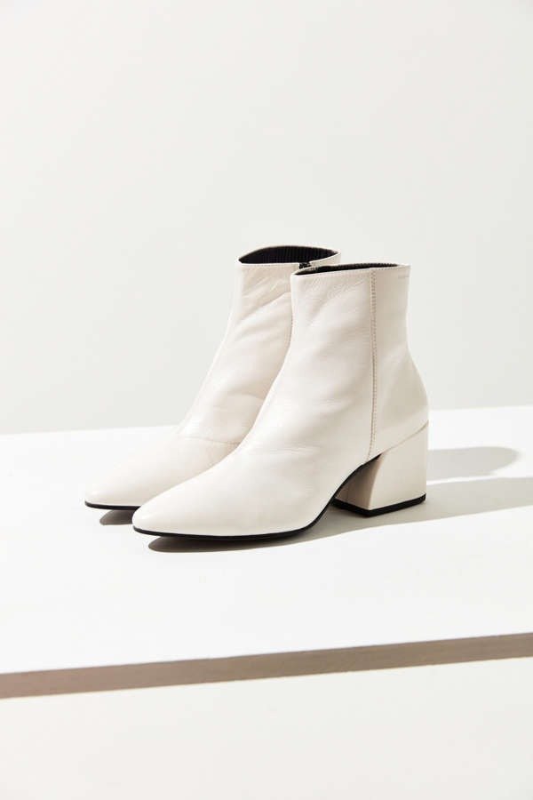 白色短靴Vagabond Olivia Leather Boot
