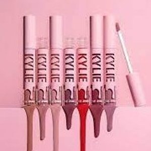 Kylie Cosmetics Cyber Monday is here!