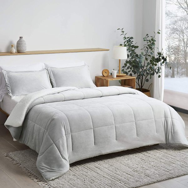 Luxurious Micromink Sherpa Twin Comforter Set 2 Pieces - (1 Comforter 68x88 and 1 Pillow sham), Reversible Down Alternative Comforter, Machine Washable, Light Grey