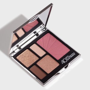 FREEDOM SYSTEM 40 YEARS OF CELEBRATING YOUR BEAUTY 01 Face Makeup Palette