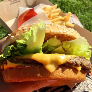 McDonald’s 美味快餐限时优惠，双层牛肉汉堡仅$1