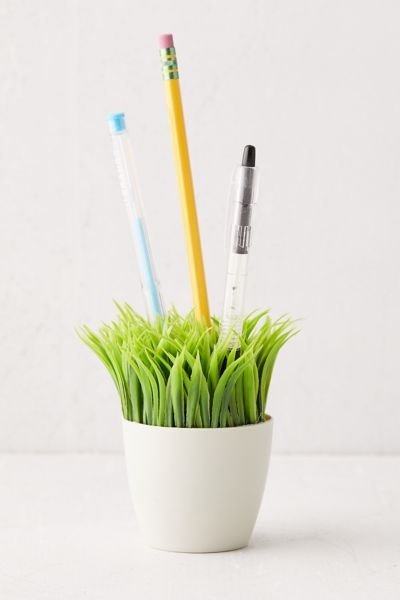 Grass Pen Stand