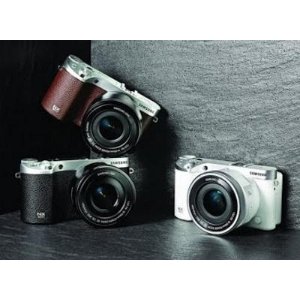 Samsung NX500 28 MP Wireless Smart Mirrorless Digital Camera with 16-50mm Power Zoom Lens (White)