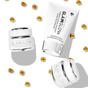 with Supermud Clearing Treatment Purchase @ Glamglow