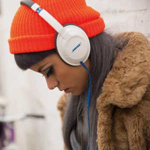 Bose SoundTrue Headphones Around-Ear Style, White