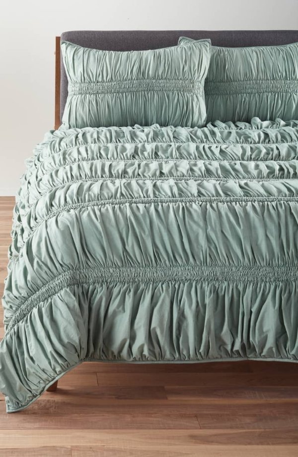 Solid Ruched Comforter