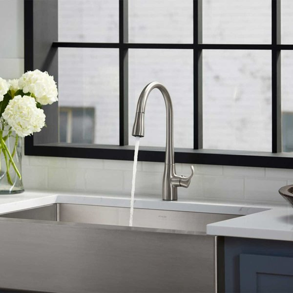 Simplice Pulldown Kitchen Faucet