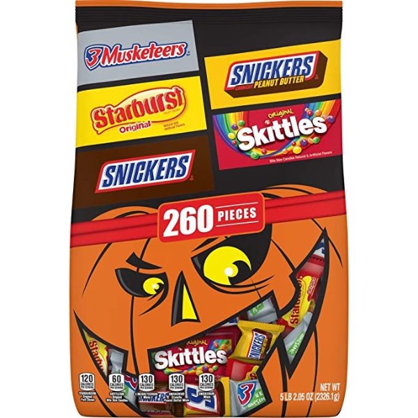 SNICKERS Original, SNICKERS Crunchy Peanut Butter, 3 MUSKETEERS, STARBURST, & SKITTLES Halloween Candy Mix, 82.05 oz. 260-Piece Bag
