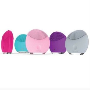 on FOREO LUNA mini 1 in Petal Pink or Magenta @ AskDerm