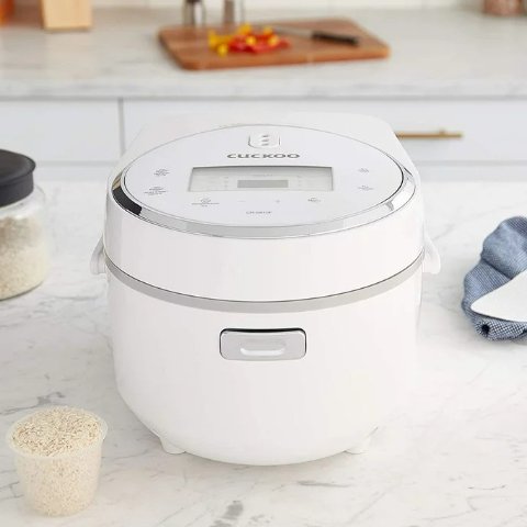  CUCKOO CR-0655F, 6-Cup (Uncooked) Micom Rice Cooker, 12 Menu  Options: White Rice, Brown Rice & More, Nonstick Inner Pot, Designed in  Korea