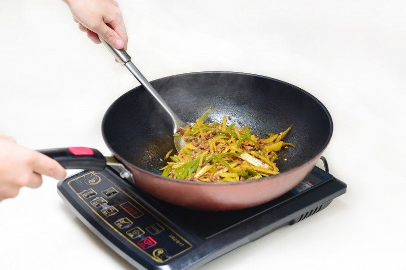cook_shredded_potato_induction_cooker_catering_preparation_pan-1027990