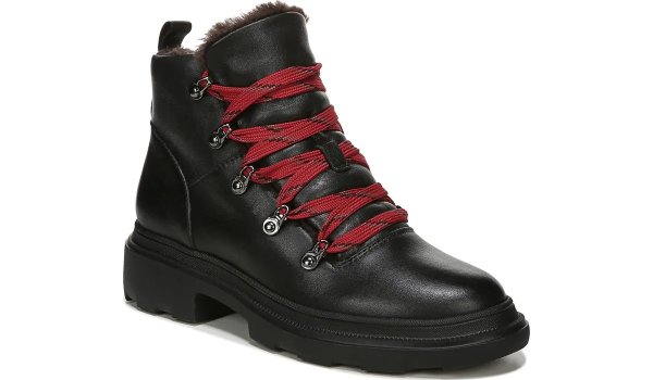 .com |Julian in Black Leather Boots