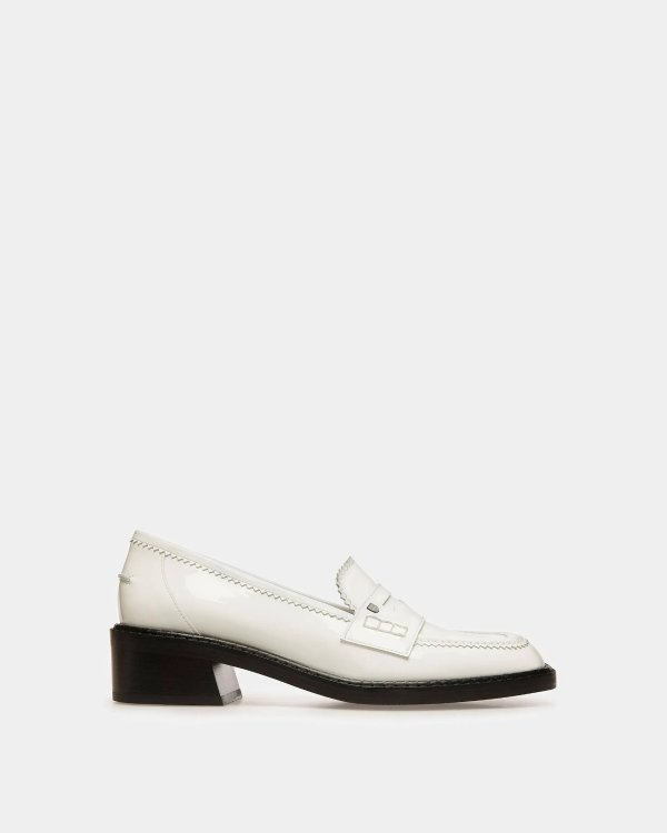 Elly Leather Moccasins In White
